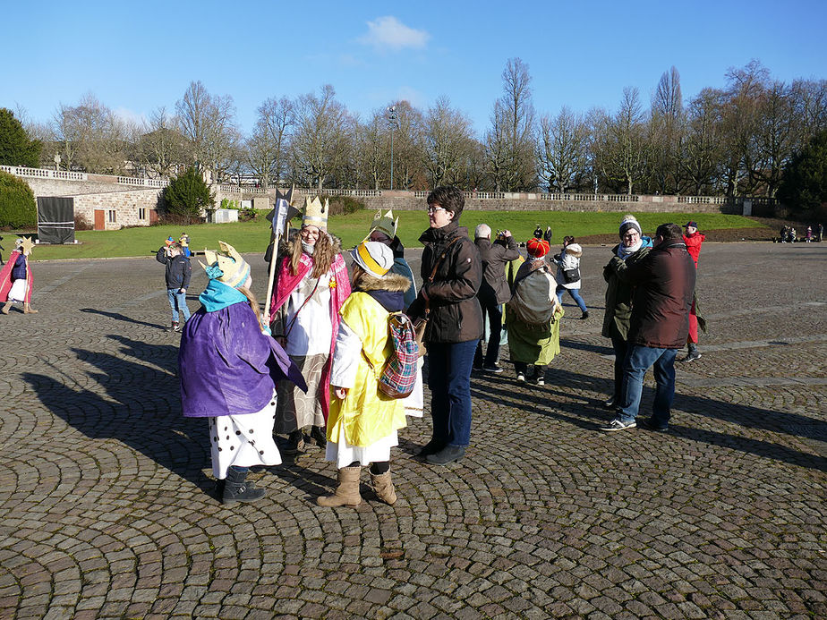 Aussendung der Sternsinger im Hohen Dom zu Fulda (Foto: Karl-Franz Thiede)